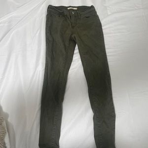 dark green levis 710 super skinny jeans